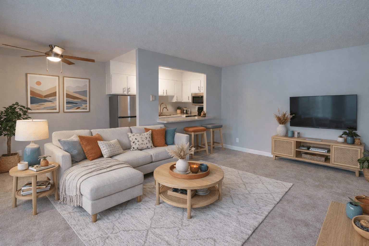 Catalina Crest Apartments photo 2